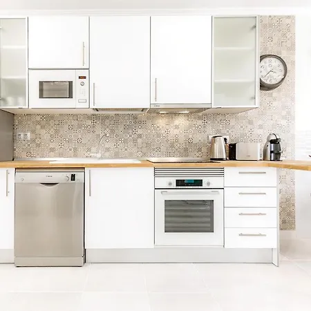 Апартаменти Island Village With Panoramic View *