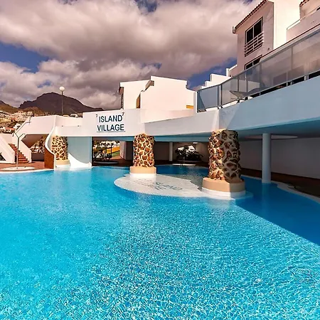 Island Village With Panoramic View Διαμέρισμα *