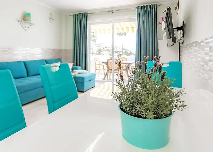 Island Village With Panoramic View Адехе